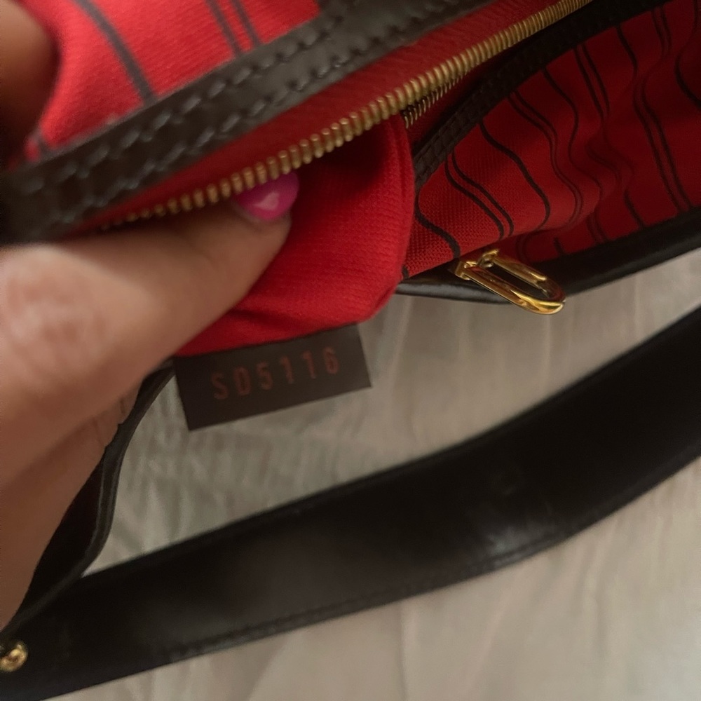 Medium size bag nothing wrong still in great conditions